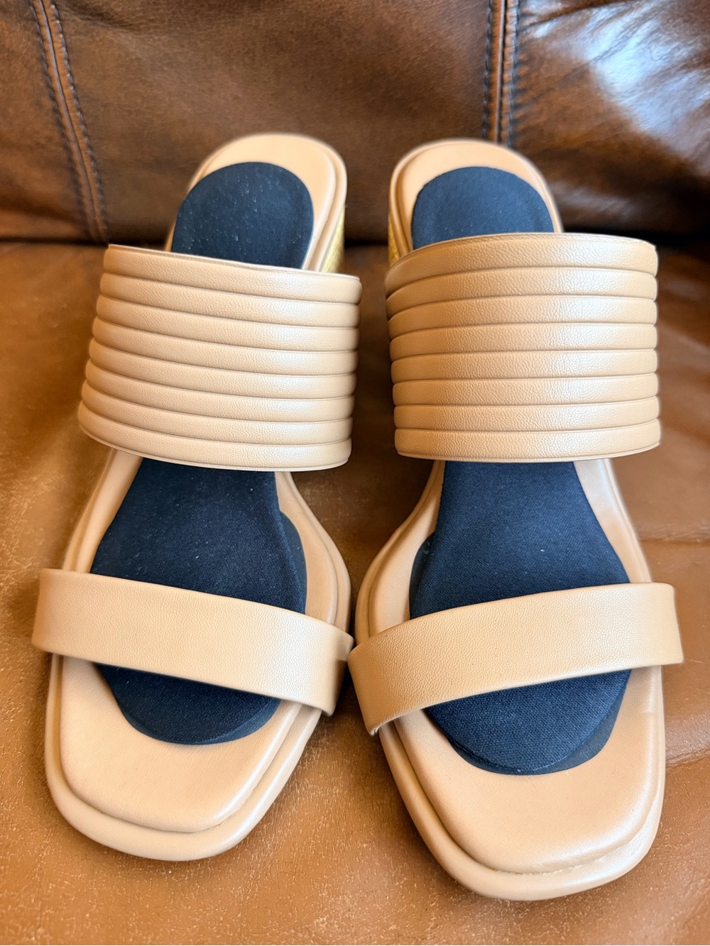 Caslon Tan Ribbed Wide-Band Slide Sandals with Black Footbed